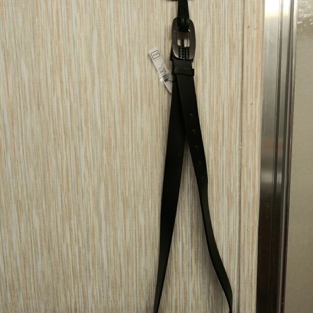 GUESS BELT